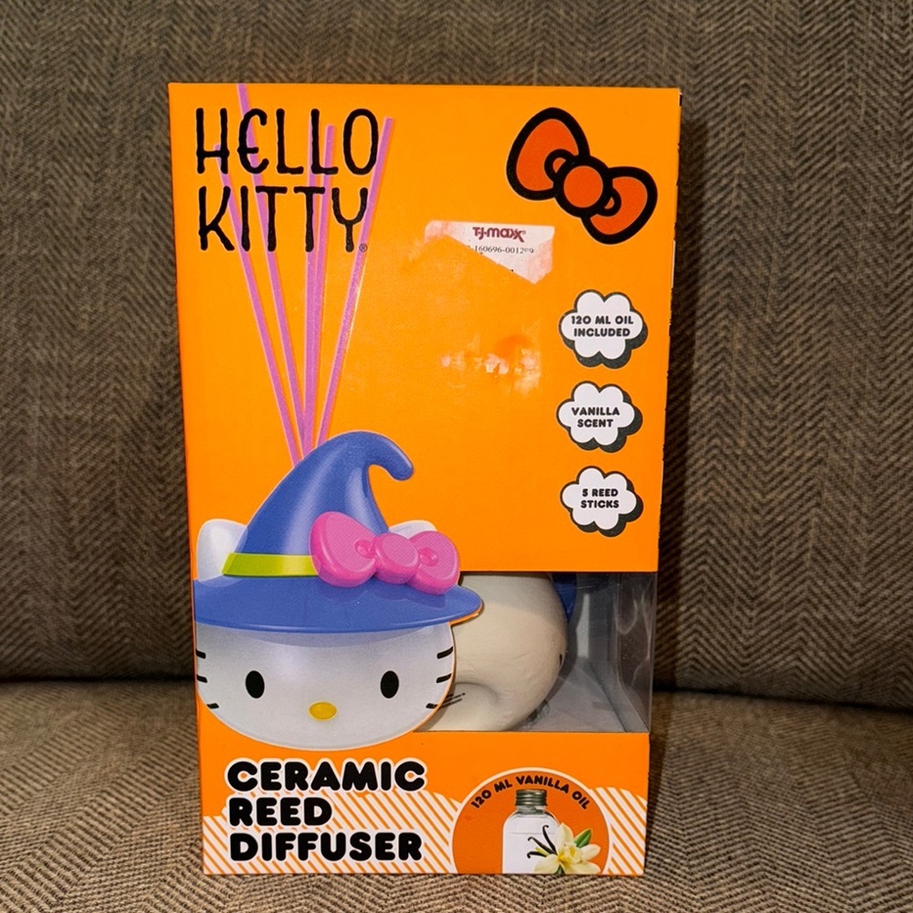 NWT Hello Kitty Ceramic Reed Diffuser, Diffuser Sticks /Oil, Halloween seasonal